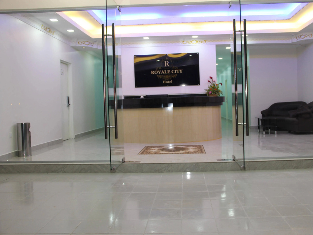 Royale City Hotel