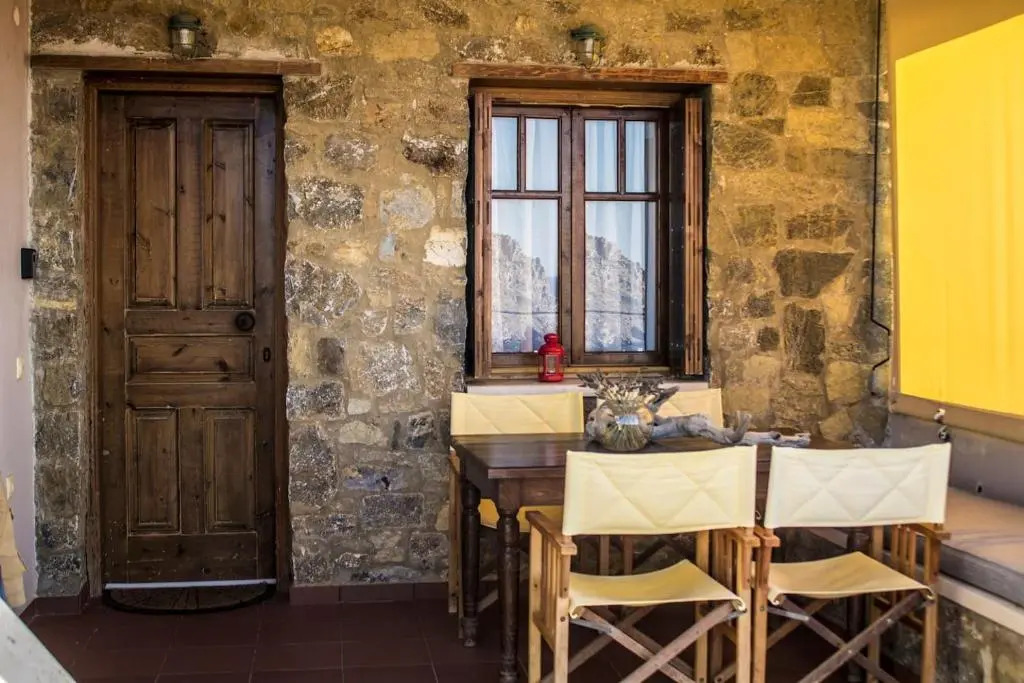 Mohlos house with Seaview