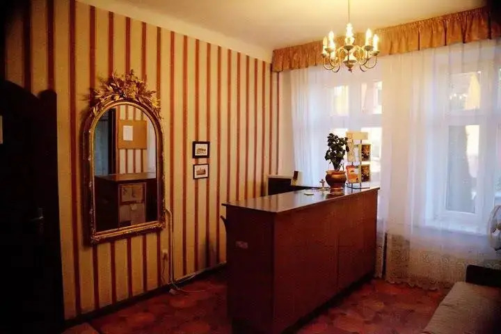 Hostel Retro