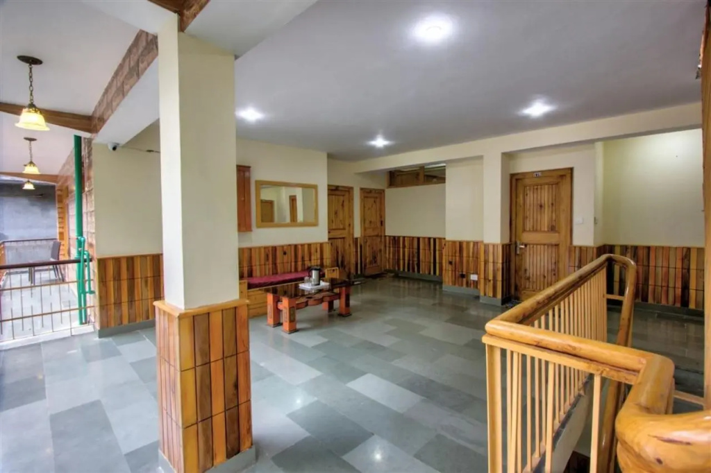 Hotel Samiru Manali