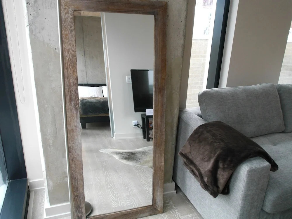 Amazing 1BR Unit in Popular