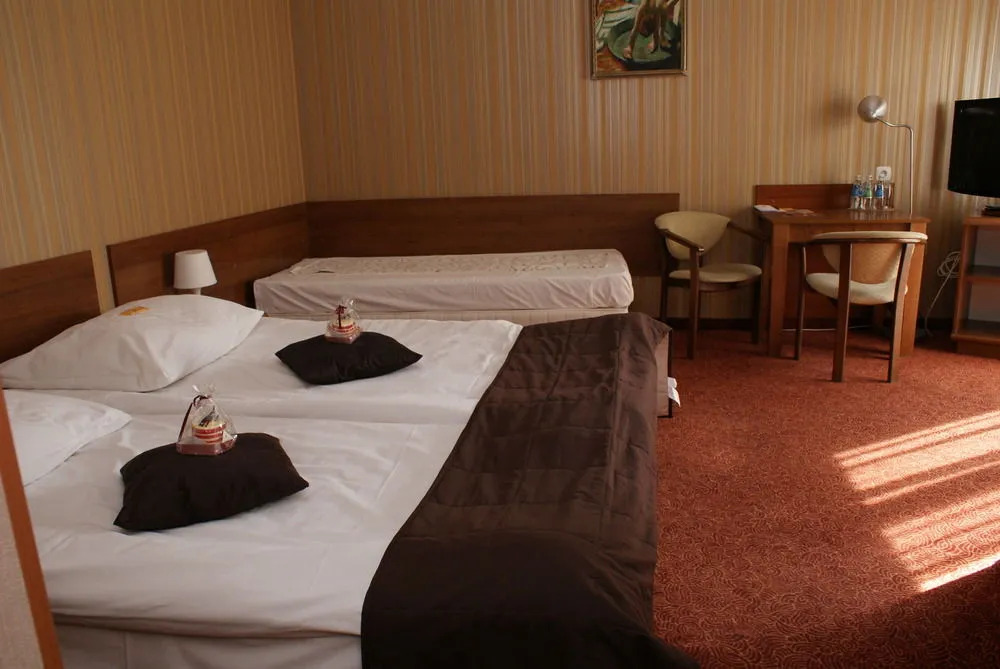 Grot Hotel