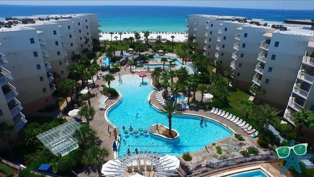 Waterscape A317 - 2 Br condo by RedAwning