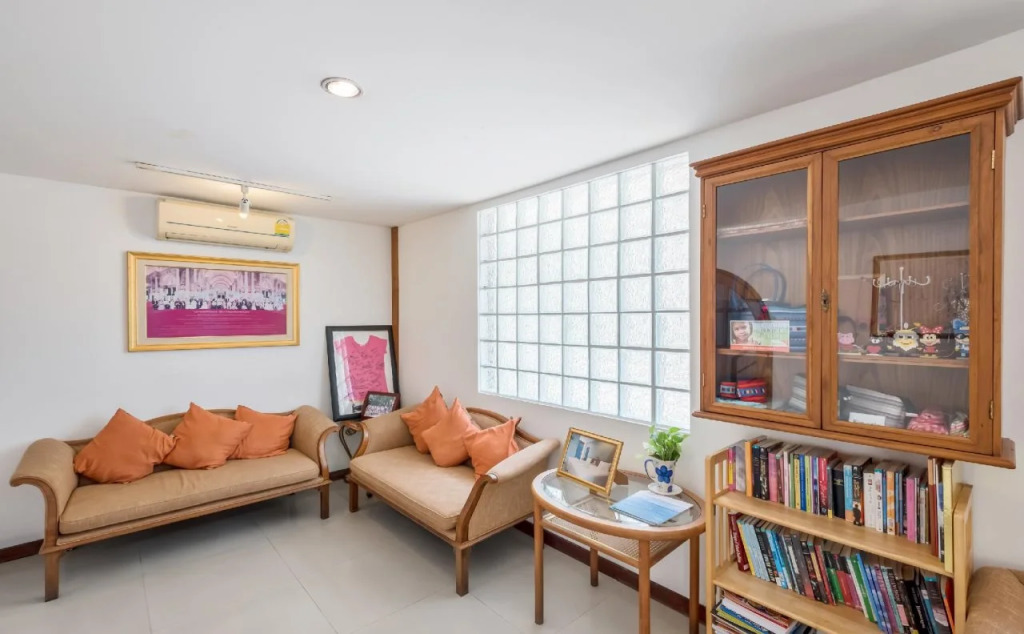 JL Bangkok Hotel