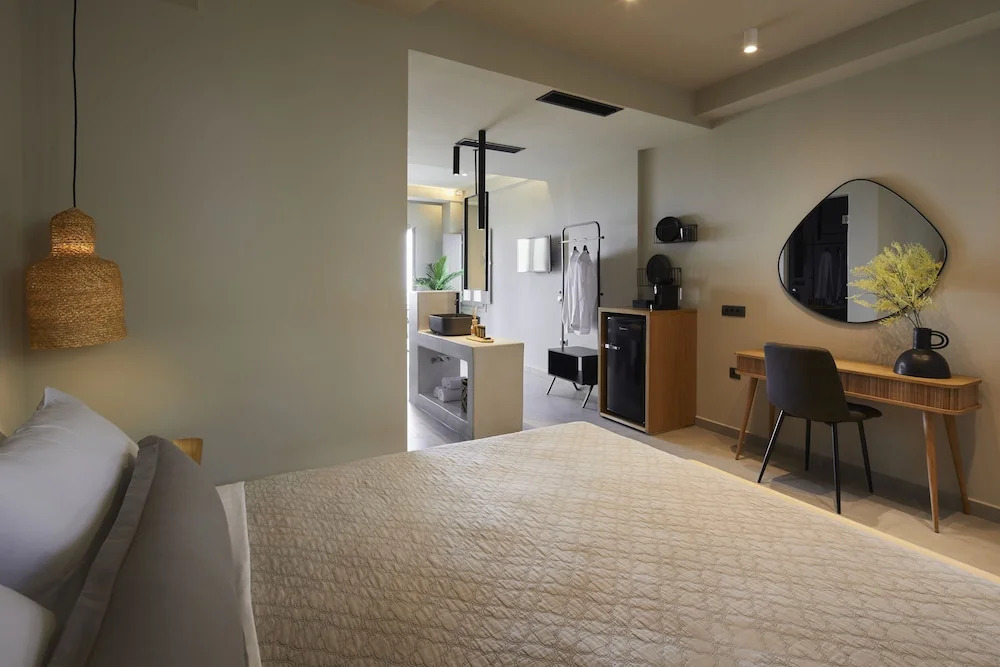 Mayu Suites