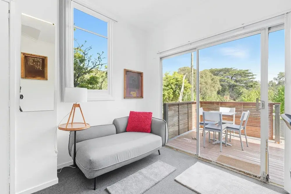 Charming Maning Ave - 2 Bedroom Unit