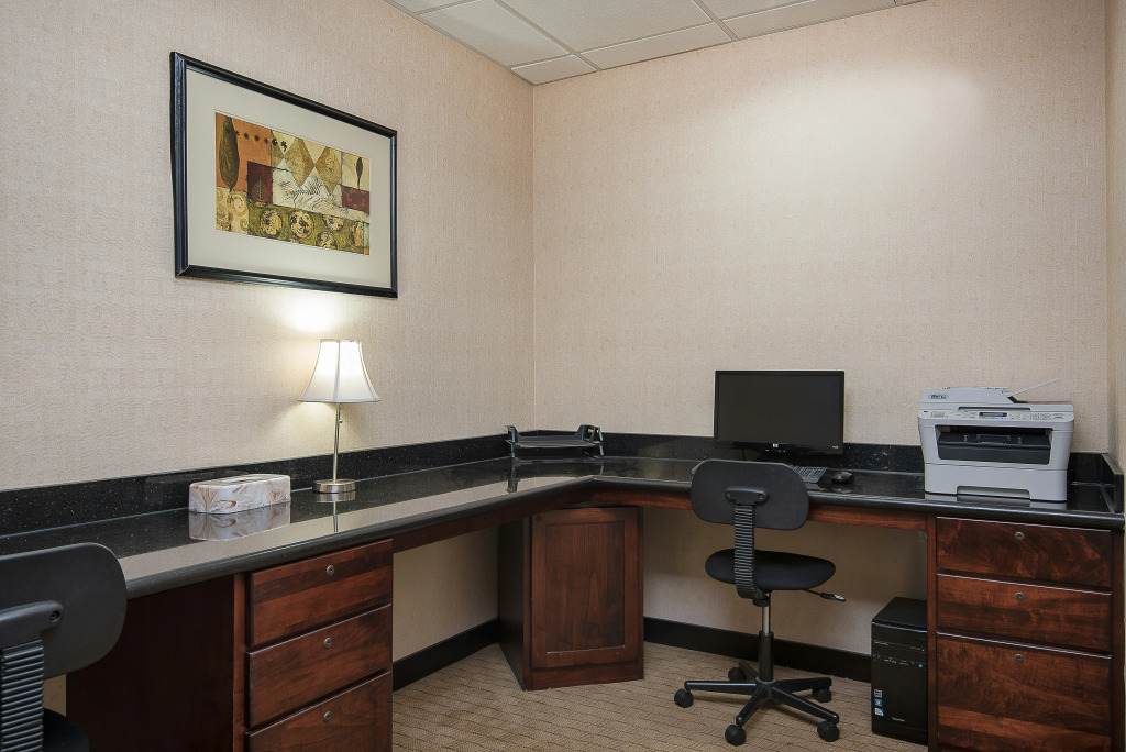 Holiday Inn Express and Suites Lafayette East by IHG