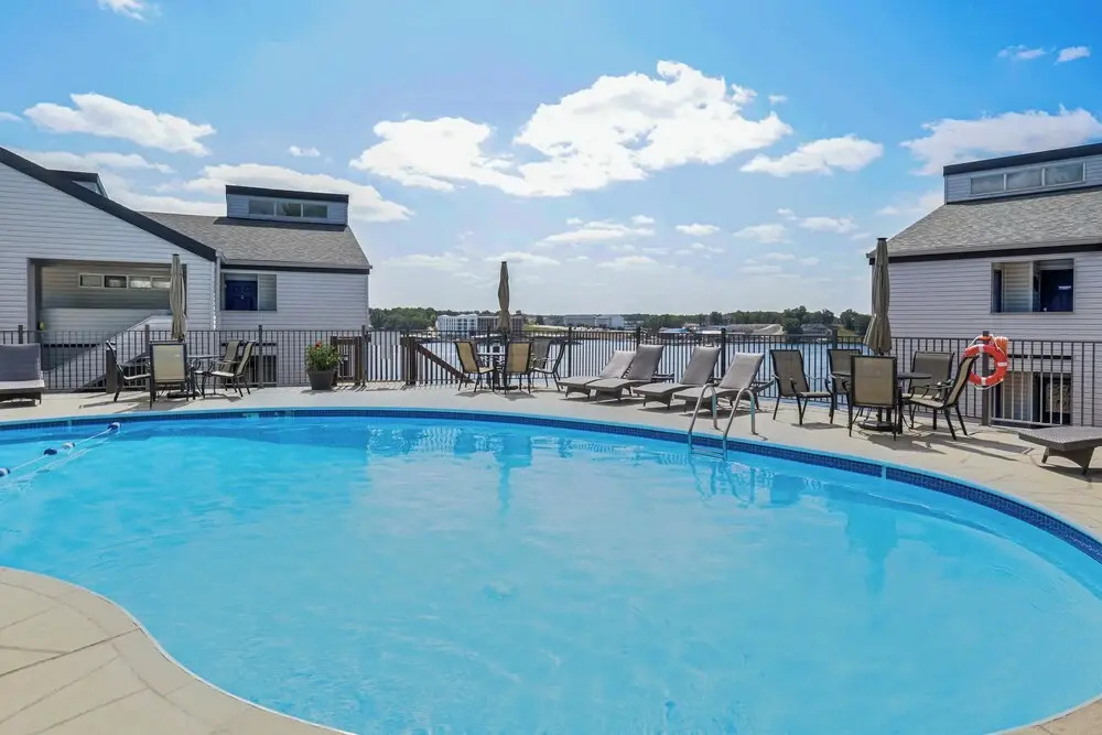 Lakefront Retreat w/ Community Pool in Osage Beach