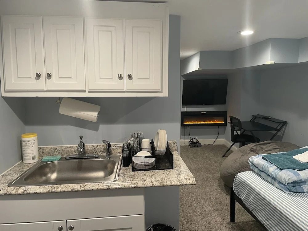 Entire Unit-5min to M&TBank Camden Yards