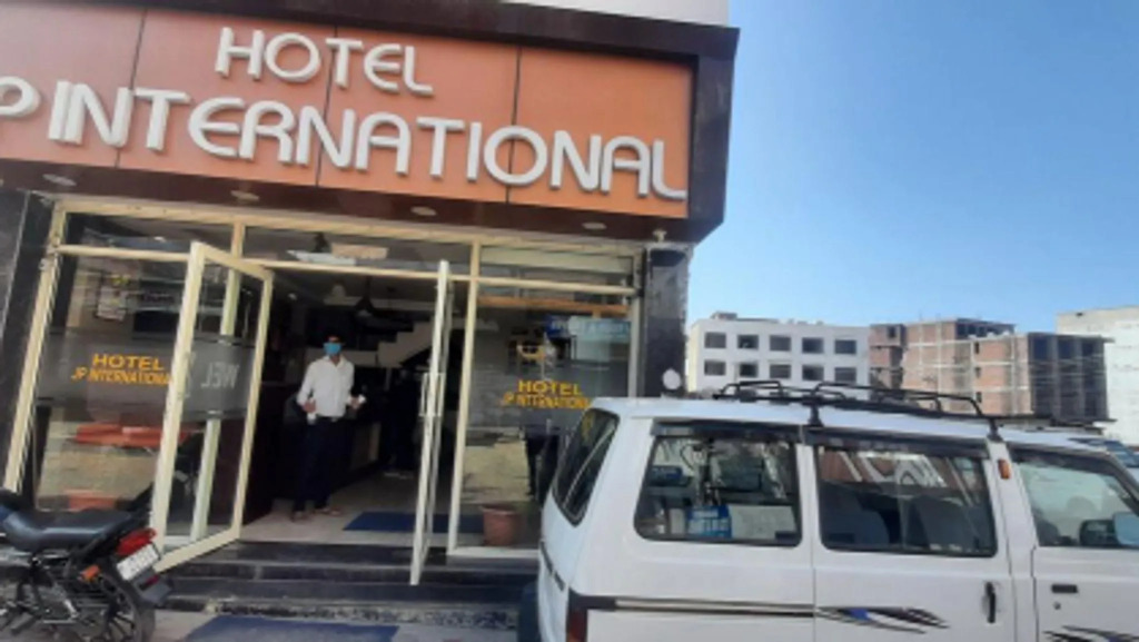 Hotel JP International