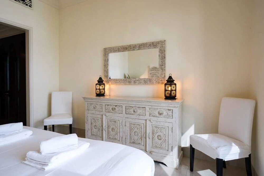 Secluded Apartment in the Heart of Downtown