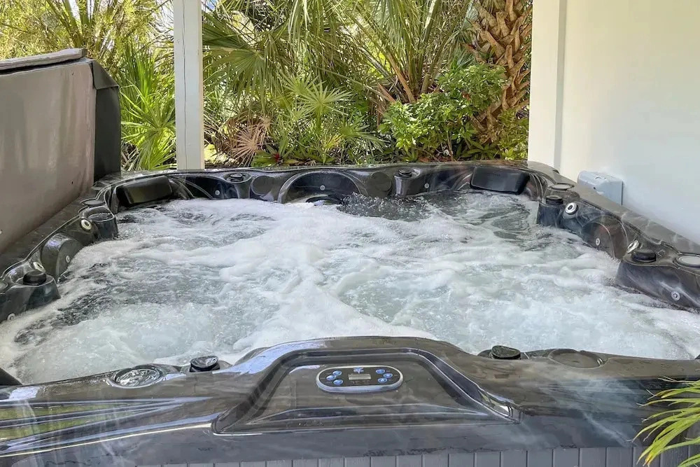 Walk to Wabasso Beach: Home w/ Hot Tub & Bikes
