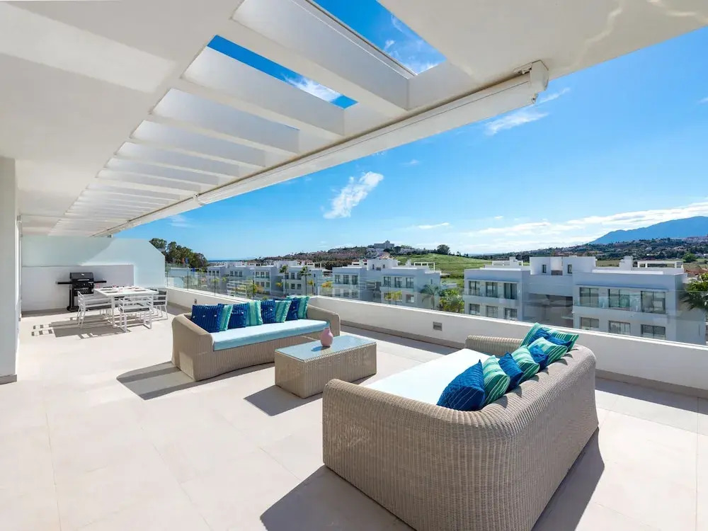 Luxury Penthouse in the Best Area of the New Golden Mile in Marbella