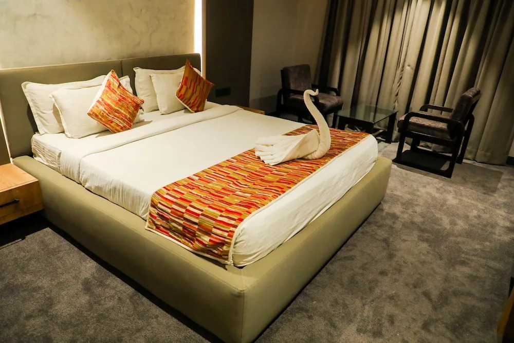 Hotel City Pride