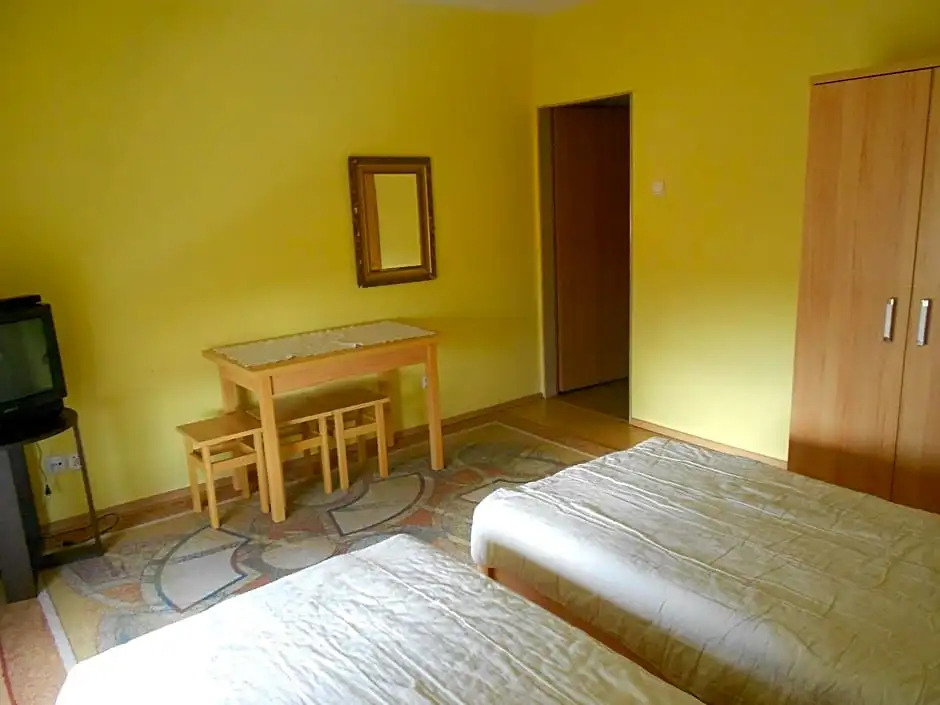 Hostel "Na Bocianowie"