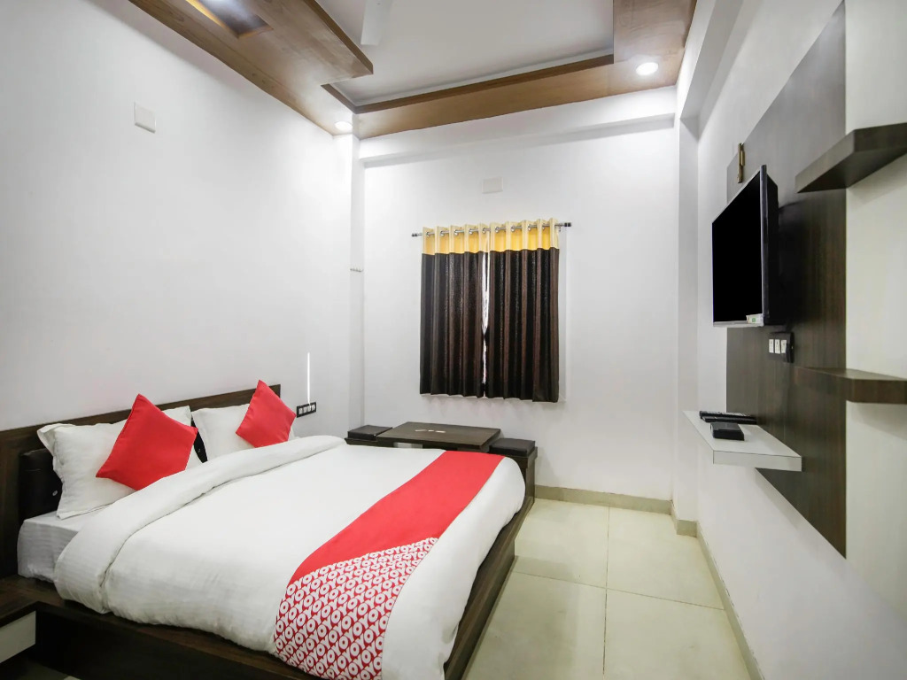 OYO 25084 Hotel Jai Hind