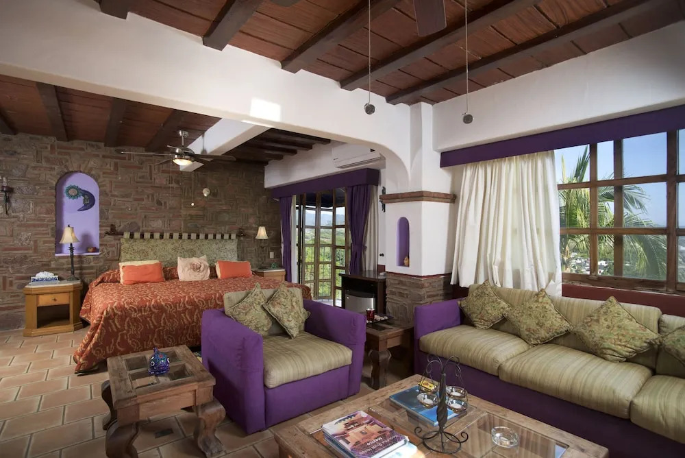 Villa Bella Bed & Breakfast Inn
