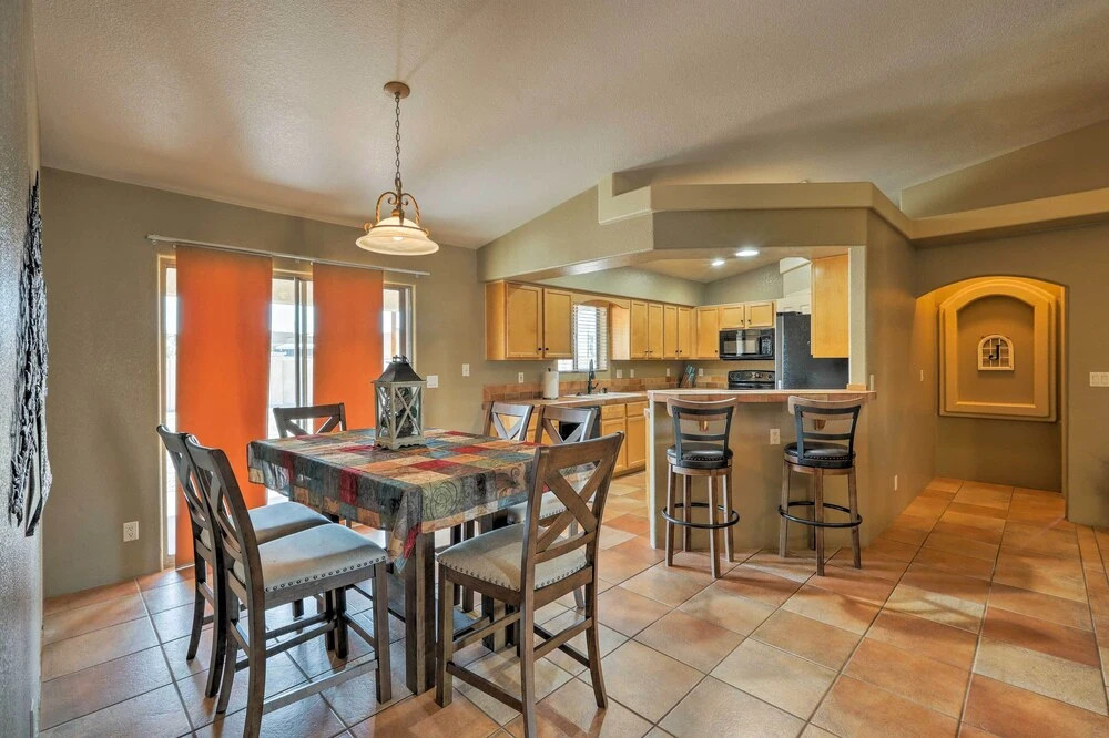 Lake Havasu Getaway w/ Patio - Hike, Swim, & Golf!