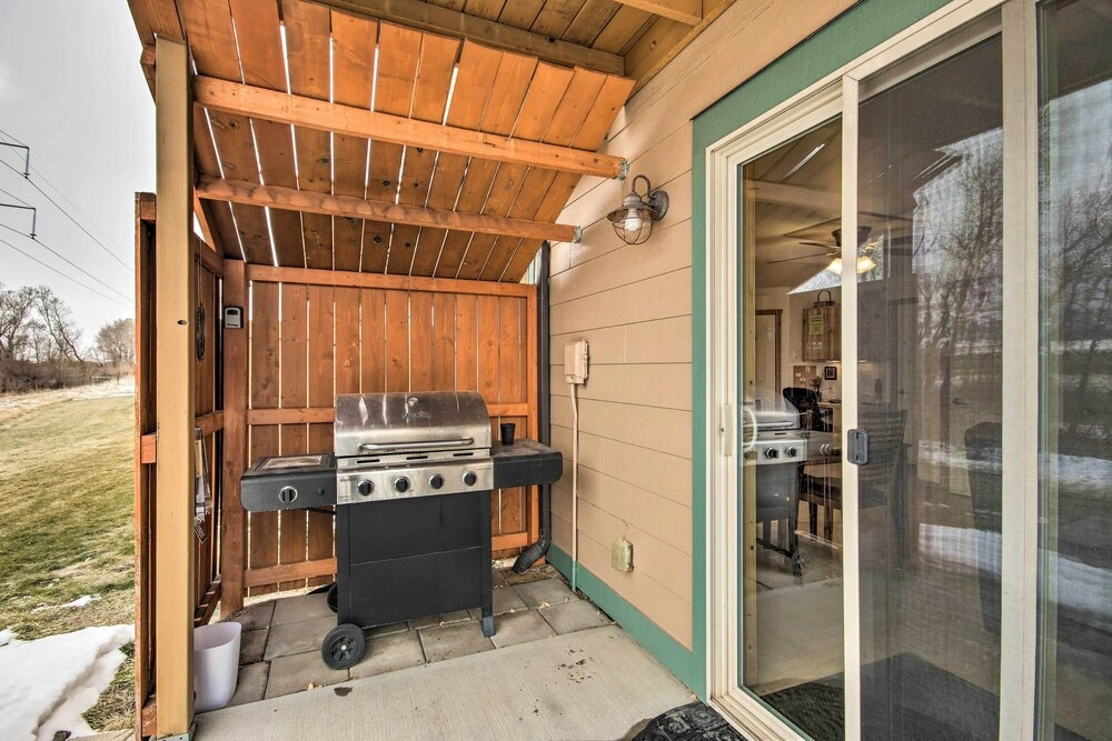 Inviting Townhome: 30 Mi to Yellowstone NP