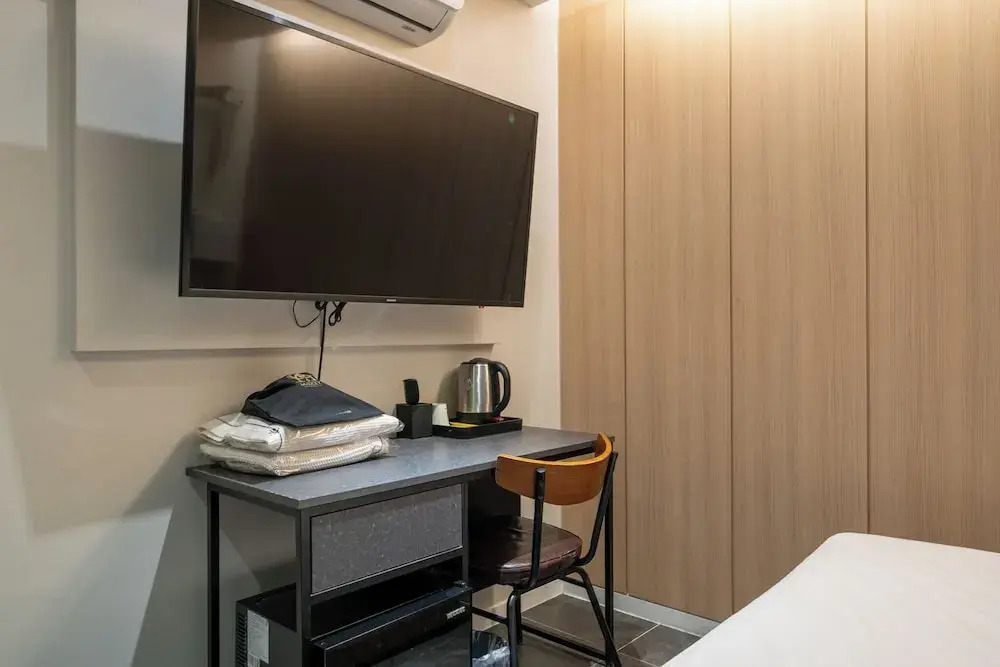 Mnlucky Hotel