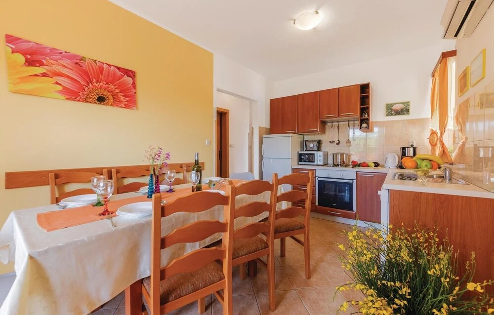 Awesome Home in Krnica With Wifi and 4 Bedrooms