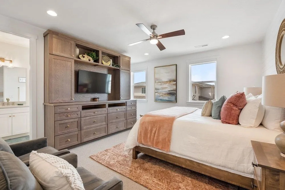 Rendezvous at the Shores home