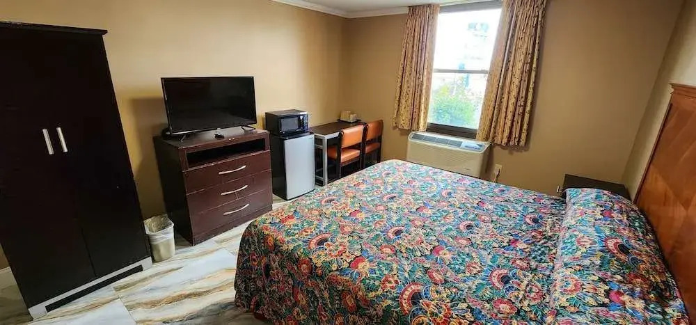 Отель Элмвуд-Парка Townhouse Inn & Suites