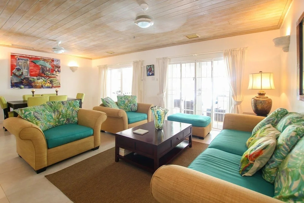 Relax Poolside At This Stylish Townhouse - Porters Gate 24 by BSL Rentals