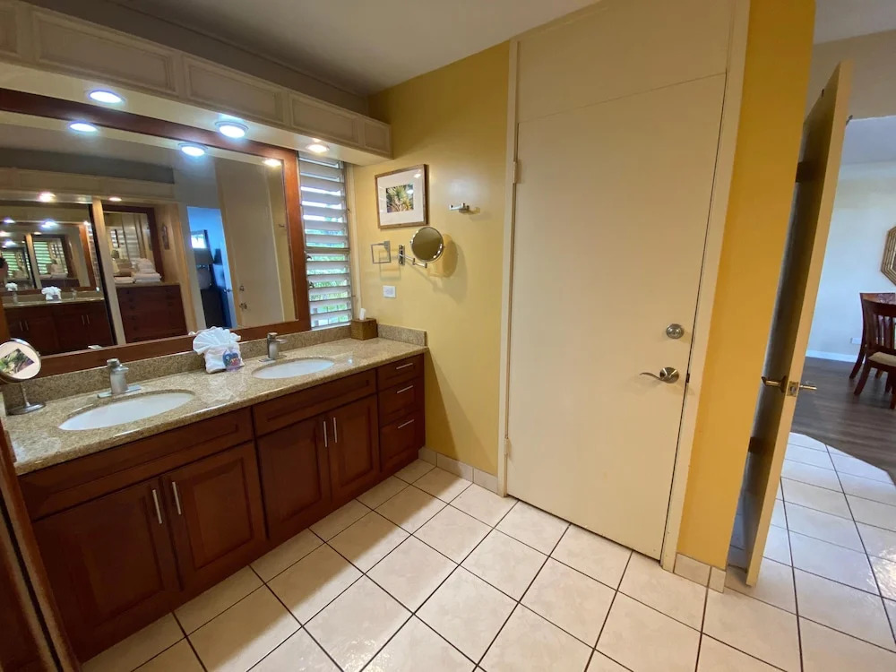 Maui Kaanapali Villas 415 · MKV 415 Updated Condo w Ocean View a