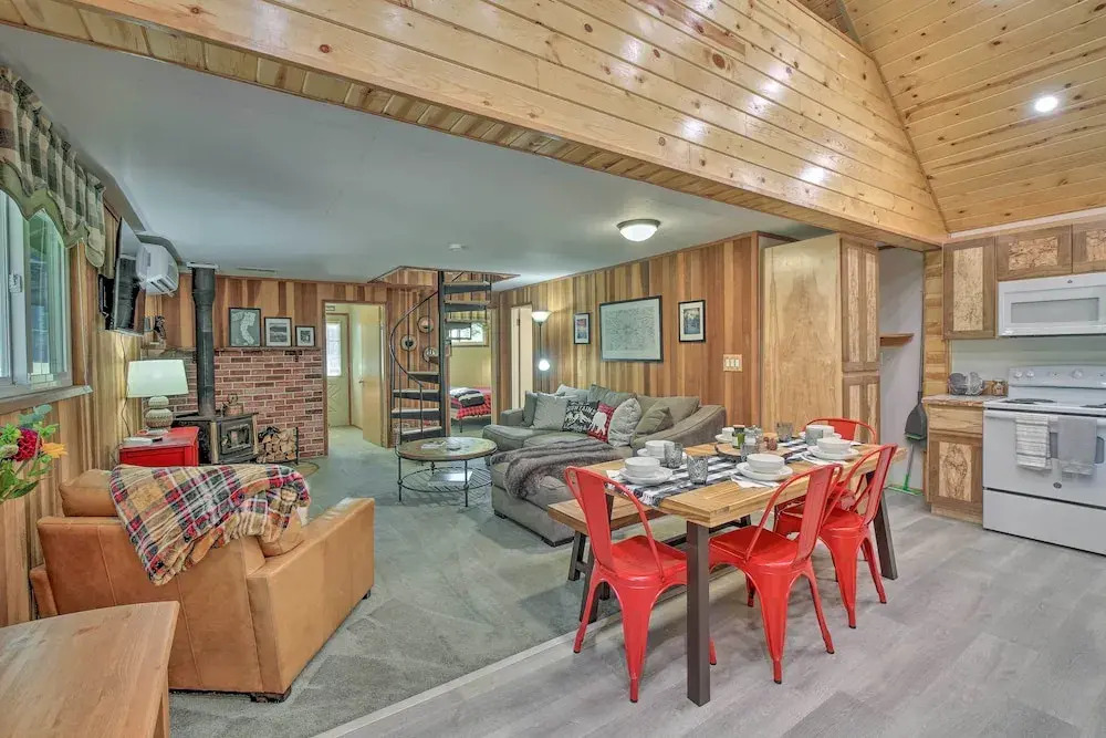 'wandering Elk' Cabin Retreat w/ Golf Access!