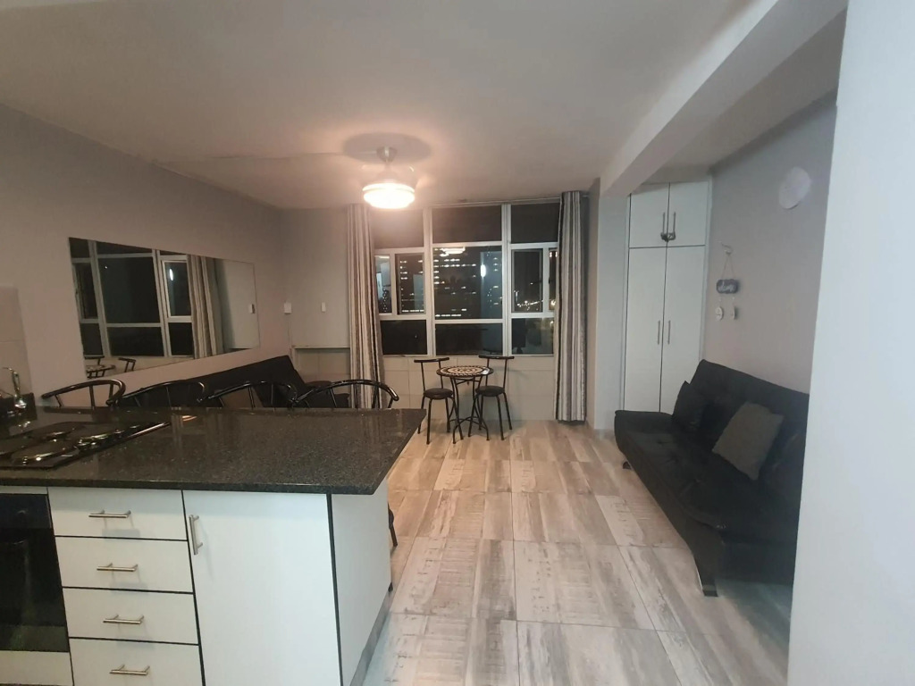 DURBAN BEACHFRONT - Tenbury 903