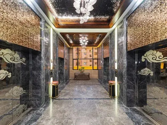 Zhaojun Mountain Villa (Xingshan High-speed Railway Station)