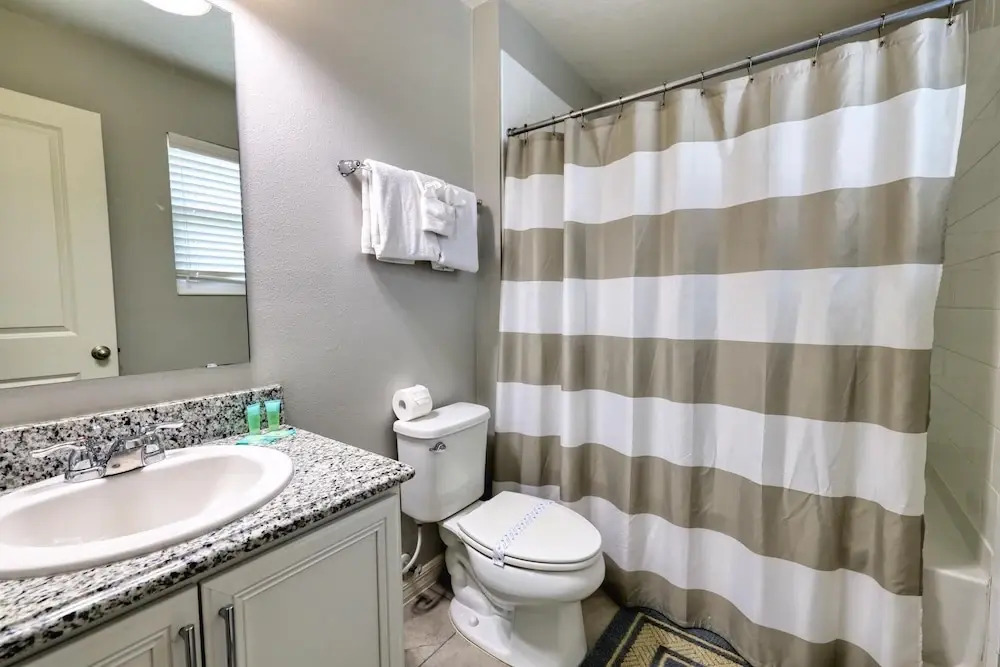 Cinthia s 4-bed Compass Bay Vacation Townhome