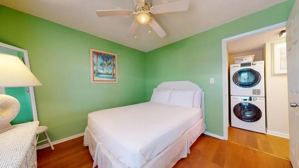 Moonraker 34 by Gold Star Vacation Rentals