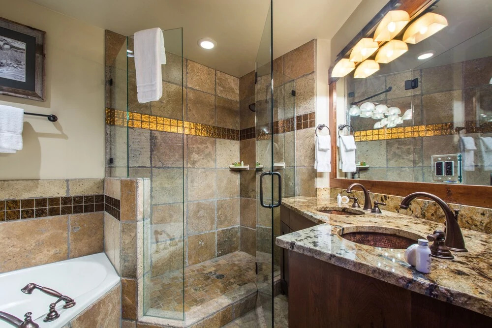 Slopeside 4 bedroom Townhome by All Seasons Resort Lodging