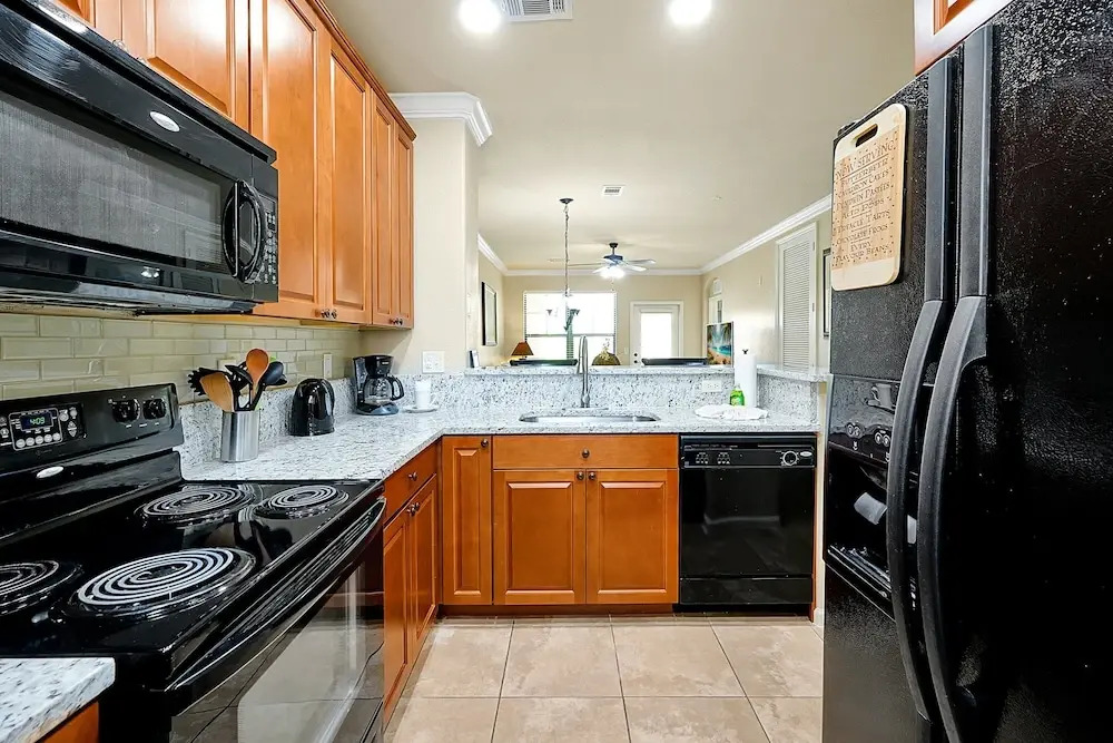 901 Charo Parkway, 2 BED