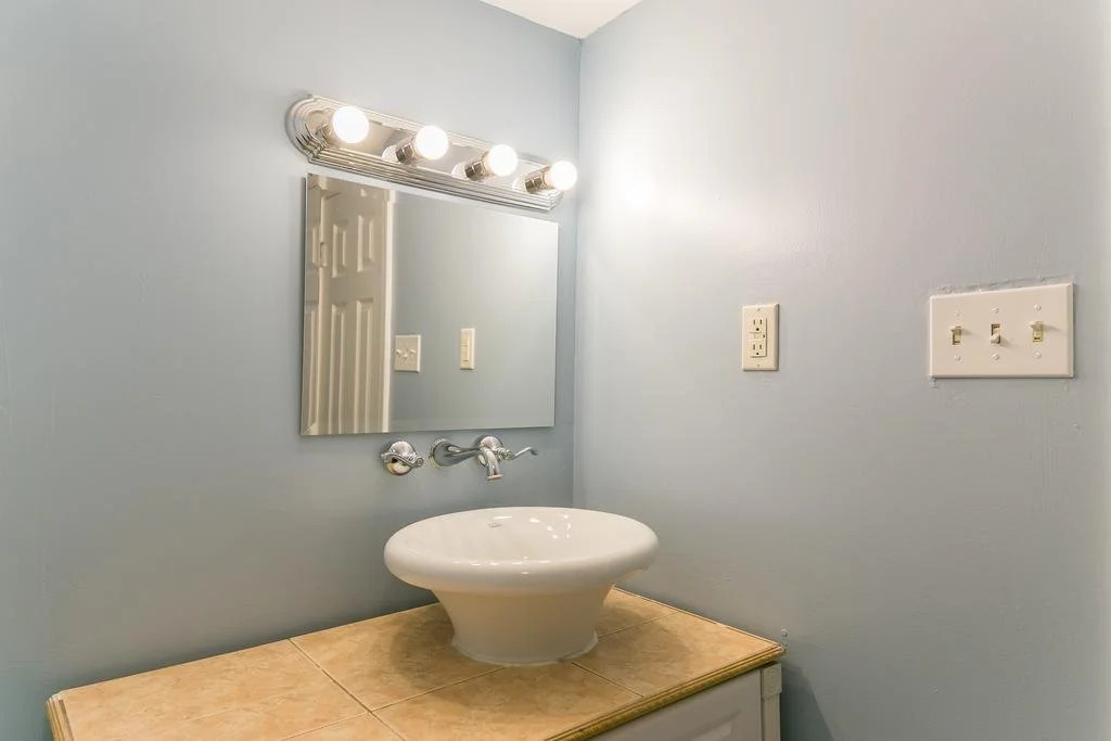 Canal Express Rooms