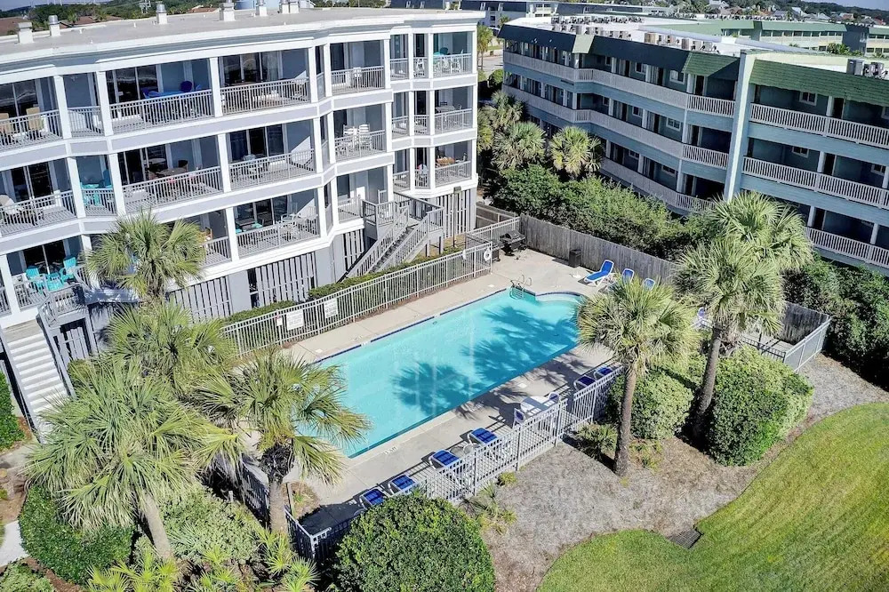 Beachfront 3bdr Condo w/ Pool & Deck Ocean Views Ocean Blvd #102 by Avantstay