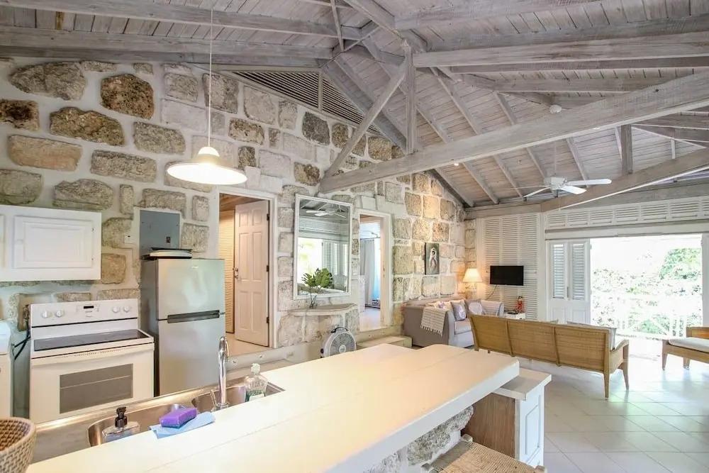 Charming 2-Bed Cottage By Beach by BSL Rentals