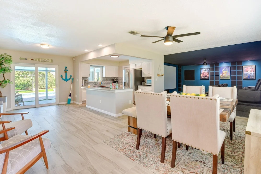 Bradenton Paradise: Pool, Patio & Putting Green!