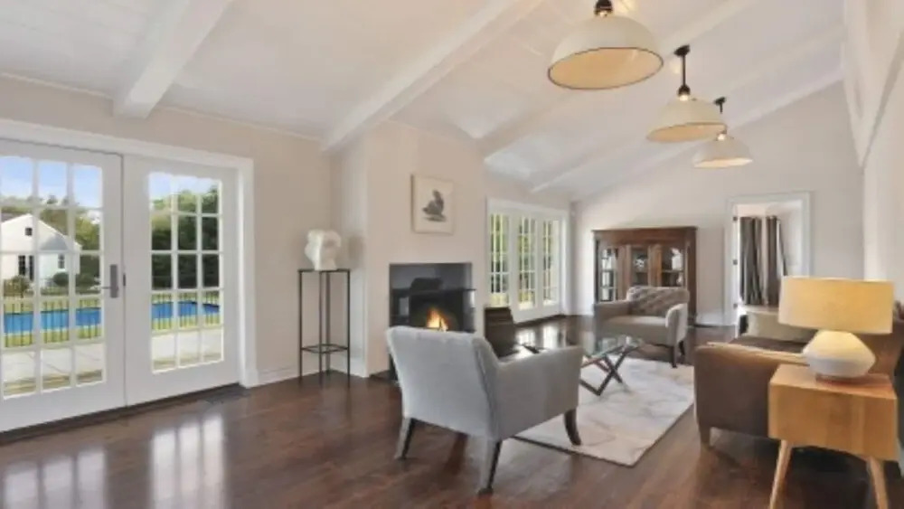 Villa Bridgehampton village