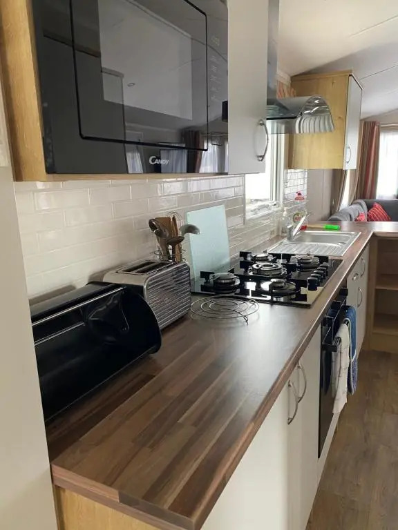 62 Solent Village