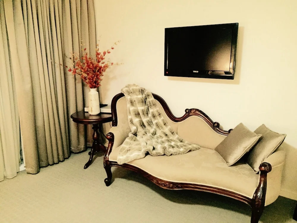 Luxury 2B Townhouse in North Adelaide
