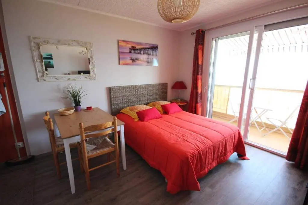 Studio climatise 2 couchages, Wifi, VUE MER directement à PORTIRAGNES PLAGE LXBFM10