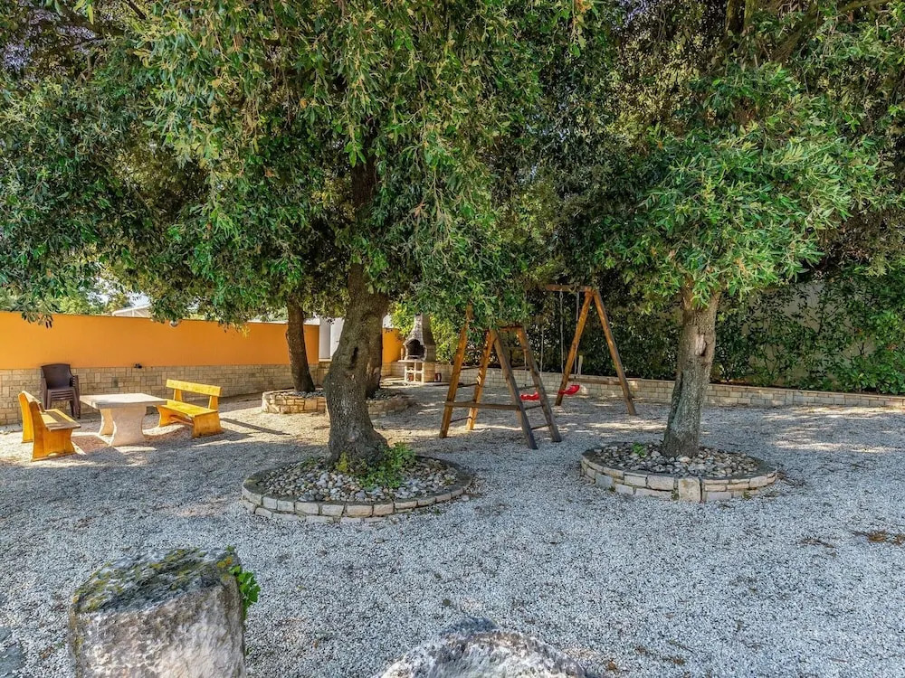 Panoramic Apartment in Banjole near Pula Town Centre