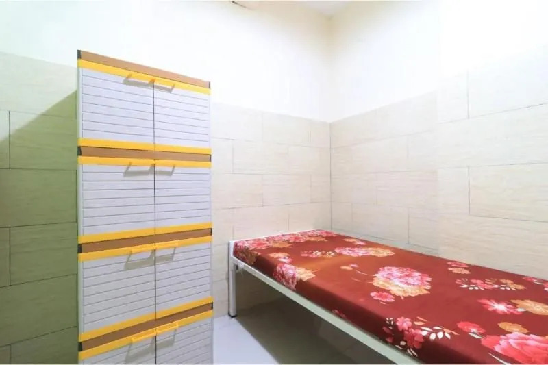Eiffel Residence Tarakan - Female Only