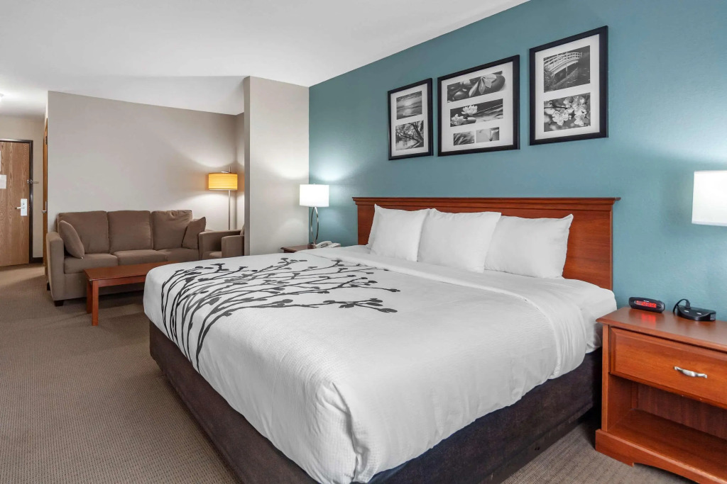 Sleep Inn & Suites Hays I-70