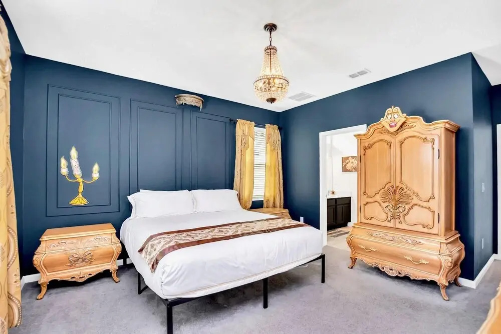 9BR Family Home w Pool Hot Tub- Near Disney