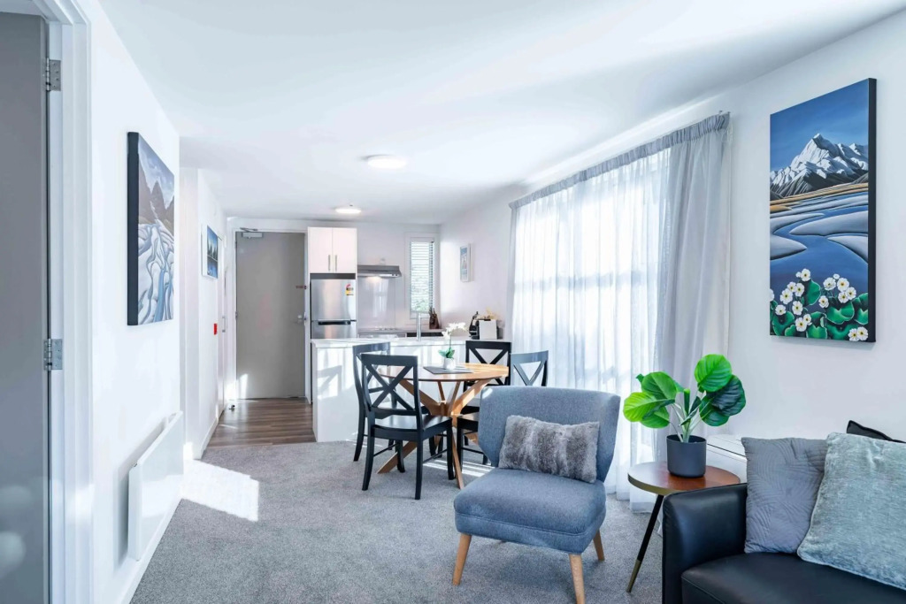 Central Luxury Apartment 114