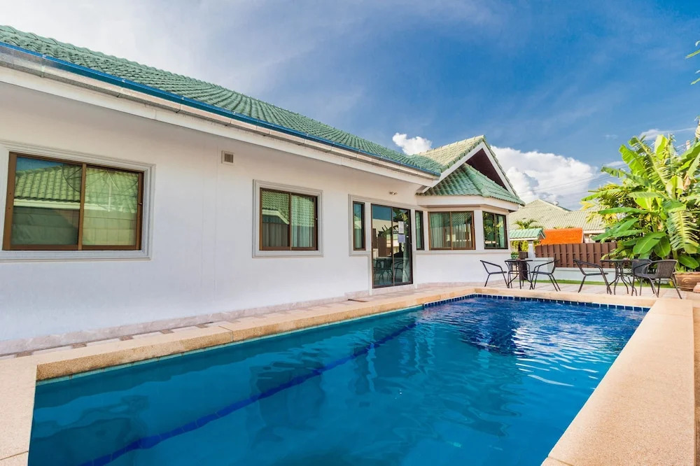 Baan Plaifun Pool Villa By Pinky